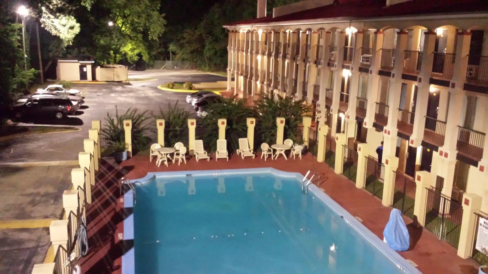 Motel Super 8 By Wyndham College Park/Atlanta Airport West Exterior foto