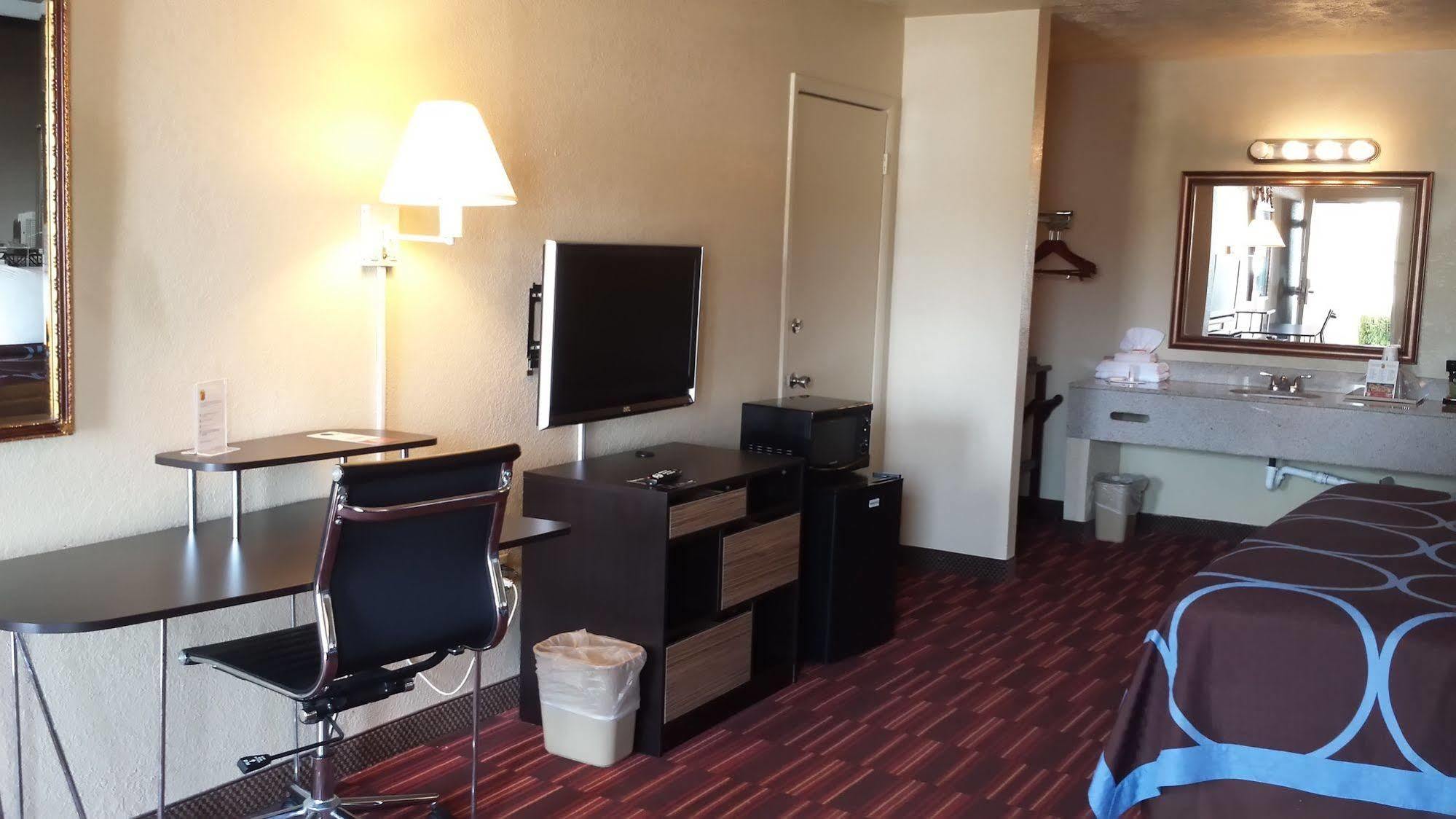 Motel Super 8 By Wyndham College Park/Atlanta Airport West Exterior foto