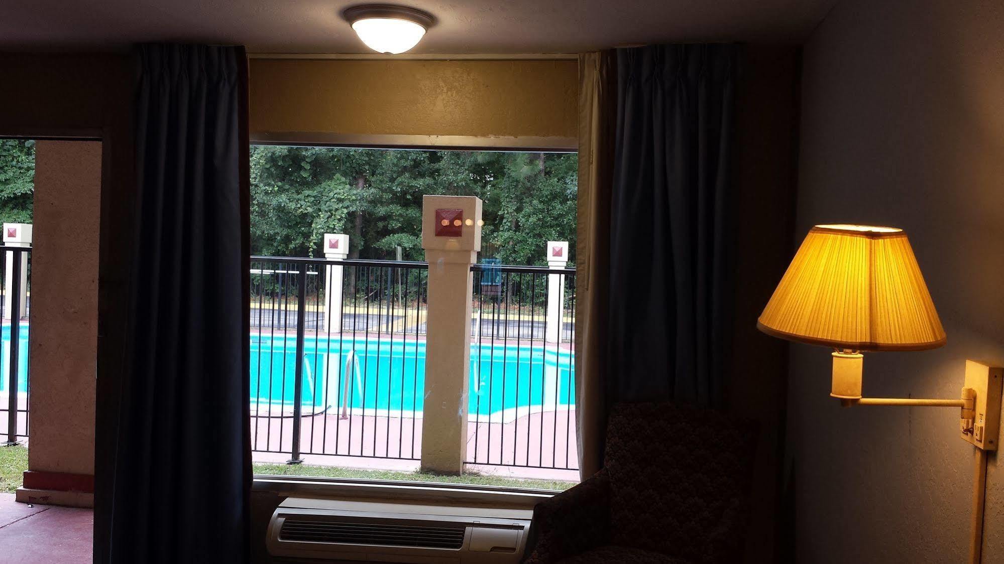 Motel Super 8 By Wyndham College Park/Atlanta Airport West Exterior foto